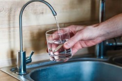 Tại Sao Cần Giám Sát Chất Lượng Nước Trong Gia Đình?