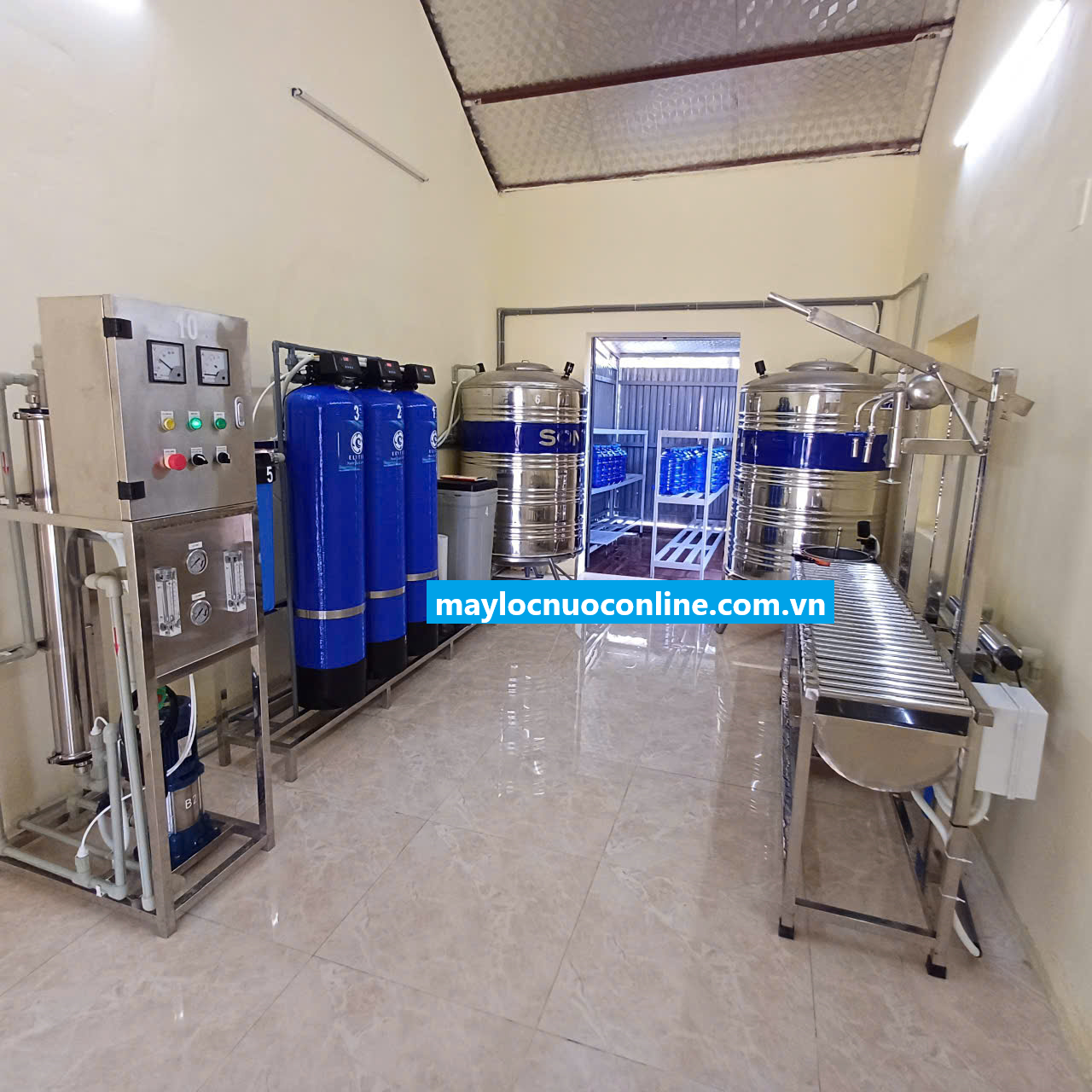Hệ thống lọc nước tinh khiết RO đóng bình công suất  300l/h